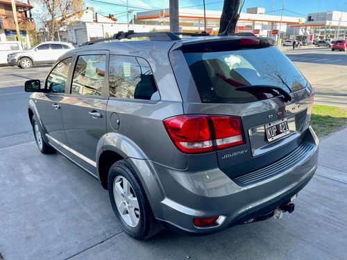 Imagen 5 de 12 de Dodge Journey 2.4 N Sxt 7p 2012