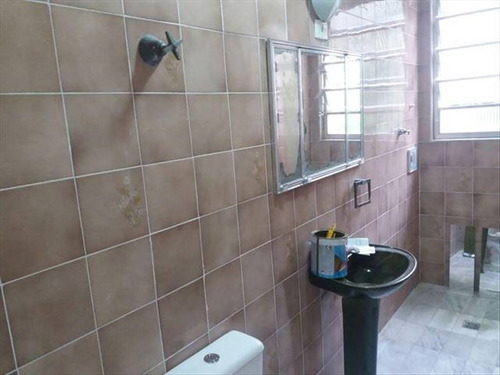 Imagem 11 de 30 de Casa Enorme Em Otimo Estado Bom Para Morar Com Sua Familia Casa Bem Espaçosa Proximo Tambem De Mercados Farmacias Praia Do Itarare Em Uma Das Melhores Ruas De São Vicente Tambem Fica Proximo Do Batal