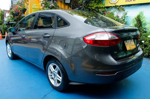 Ford Fiesta 1.6 Sportback Se Mecánico