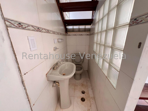 Excelente Casa Tipo Townhouse En Venta En Santa Rosalía Cagua Hermoso Jardín Excelente Zona Agua Seguridad Nela 25-21613