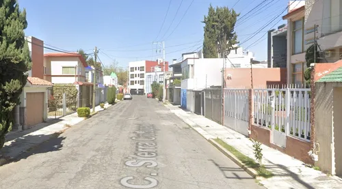 Casa En Venta En Valle Don Camilo, Toluca De Lerdo, Edo. Méx. (leer Descripción)