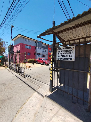 Venta Depto En Condominio Santa Teresita, Valparaíso.