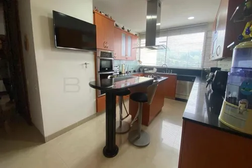 Apartamento En Venta En El Poblado. Cod V501043