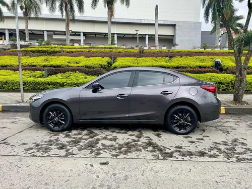 Mazda 3 2.0 Prime