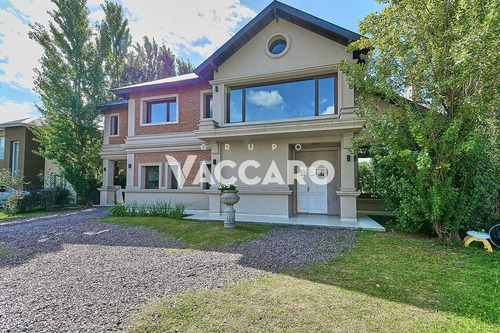 Imagen 3 de 30 de Casa Venta Barrio Cerrado Privado Moreno