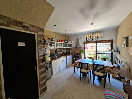 Imagen 27 de 30 de Casa En Venta 2 Dormitorios En Quilmes Este