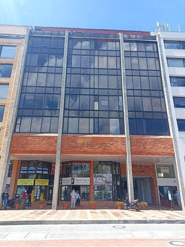 Vendo Oficina Dos Ambientes Frente A Unicentro Bogota