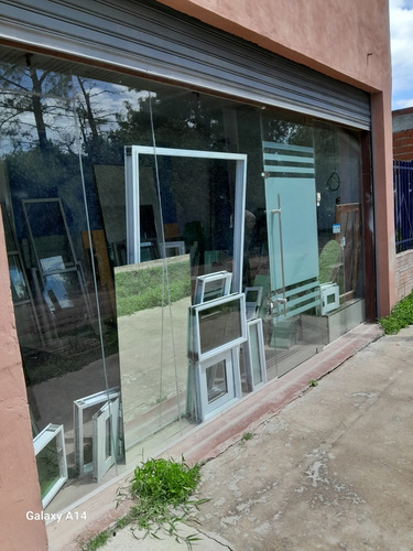 Galpon Con Departamento Y Local Comercial