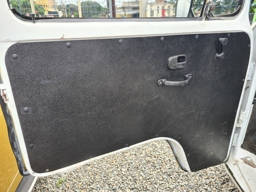 Imagem 15 de 15 de Kombi 1.600 9l - 1992