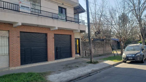 Venta De 3 Departamentos Mas Dos Locales Comerciales