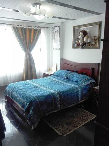 Imagen 6 de 13 de Casa Esquinera 8x29 Mts 3 Pisos Excelente Ubicación