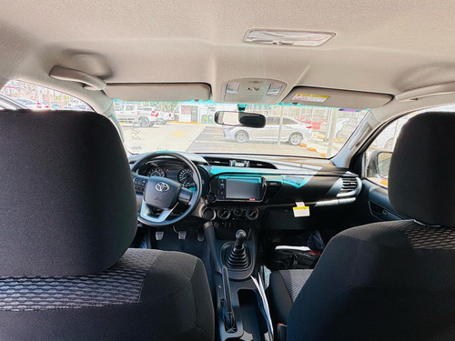 Toyota Hilux 2.7 Cabina Doble Sr Mt