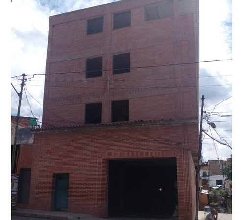 Imagen 1 de 14 de Edificio Comercial, La Candelaria