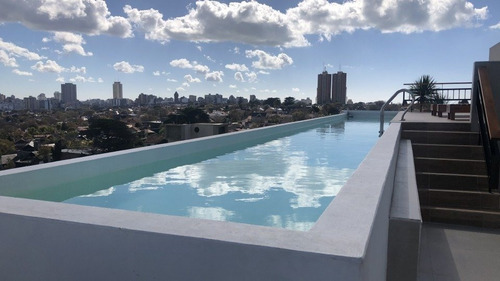 Imagen 15 de 18 de 2 Amb Con Balcon A La Calle - Cochera Y Baulera En Playa Grande