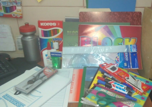 Materiales De Oficina Y Escolares