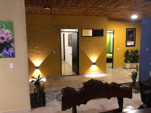 Imagen 8 de 14 de Venta De Chalet En Conjunto Cerrado Vía Barcelona