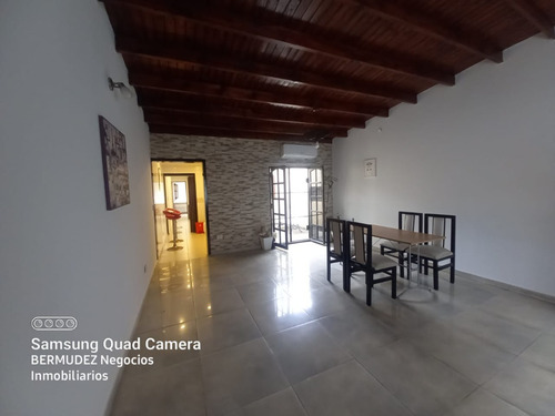 Venta En Block Casa De 3 Amb + 2 Locales Comerciales Sobre Importante Avenida De Mar Del Tuyu 79 Entre 11 Y 12