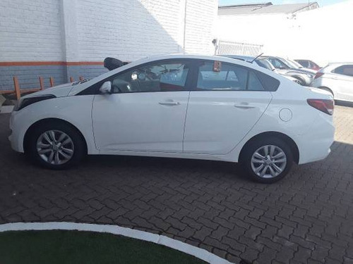 Hyundai Hb20s 1.6 Comfort Plus 16v Flex 4p Automático