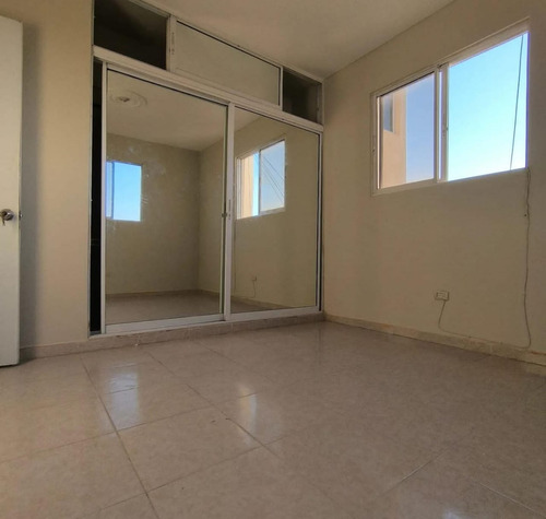 Apartamento De 2 Habitaciones Un Baño Sala Cocina Comedor