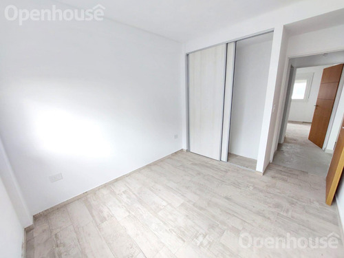 Departamento 3 Ambientes Con Balcon En Caseros