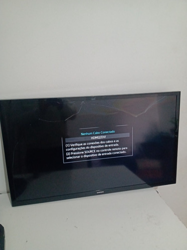 Imagem 1 de 3 de Smart Tv Samsung Series Un32j4300ag Led Hd 32 100v/240v