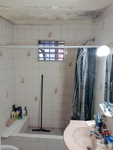 La Casa De Doña Rosa - Ph Unico Por Pasillo - A Pasos De 9 De Julio Al 4200 - Monte Chingolo