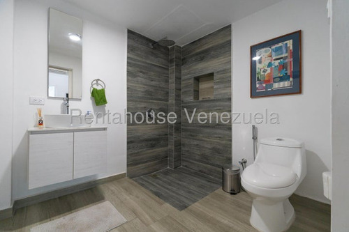 Ana Torres. Casa Comercial En Venta 25-20402 En Altamira