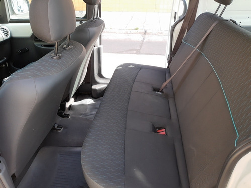 Imagen 6 de 18 de Renault Kangoo 1.6 Furgon Ph3 Confort 5as 2plc 2016