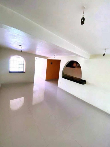 Casa 3 Recámaras, 2 Baños,estacionamiento,cisterna Y Terraza