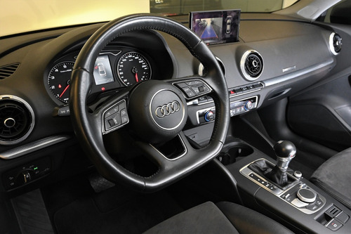 Audi A3 Sedán