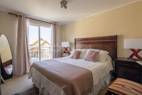Casa En Venta De 3 Dorm. Santa María Del Peñón, Puente Alto