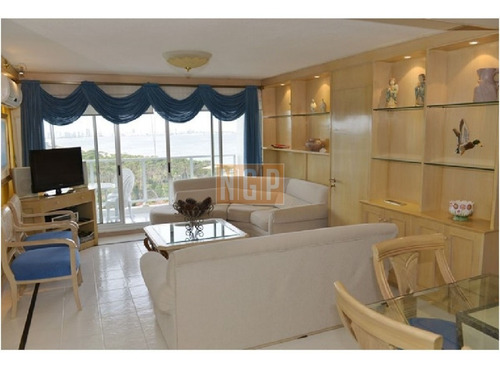 Imagen 5 de 25 de Apartamento En Mansa, 3 Dormitorios