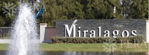 Imagen 3 de 11 de Venta De Lote En Club Miralagos 2 (28069)