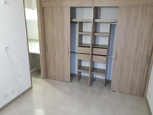 Imagen 13 de 17 de Apartamento En Arriendo En Cali Urbanización La Flora