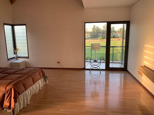 Imagen 16 de 29 de Venta Con Renta - Casa En Saint Thomas Este