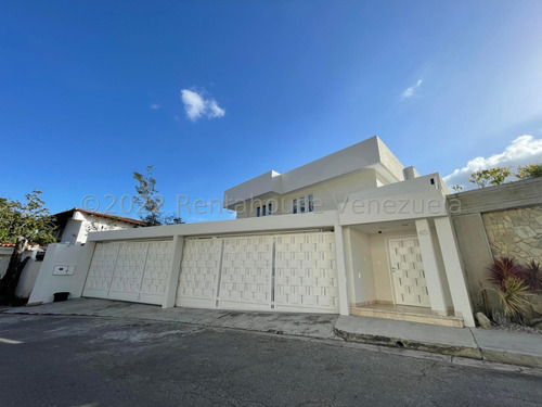 Ss: Vende Casa 24-21952 En Colinas Del Tamanaco De 950 M2, Remodelada