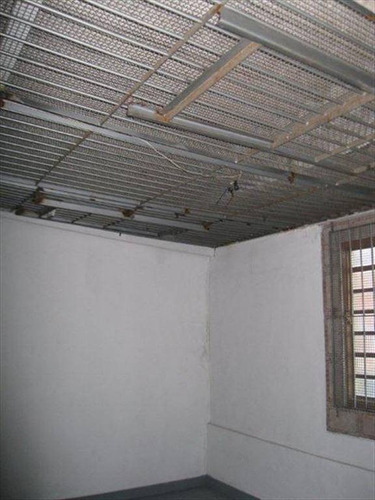 Imagem 3 de 16 de Sala Comercial Bem Localizada Com 2 Banheiros E 1 Lavabo No Centro Em Sao Vicente - Hm1665