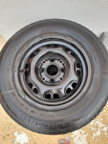 Imagem 1 de 5 de Vende De Se Roda Aro 13 Com Pneu Vw