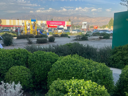 Autopista Los Libertadores / Av. Chicureo
