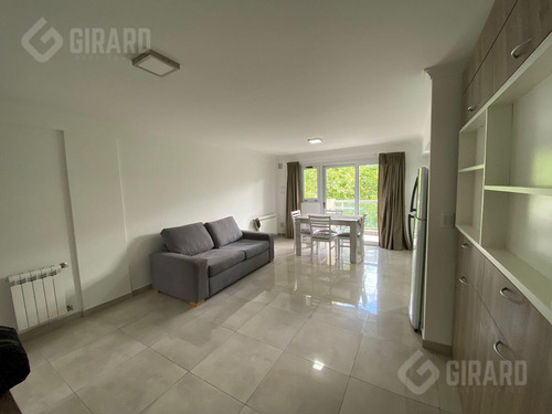 Venta, Departamento 1 Ambiente En Zona La Perla . Apto Credito Bancario