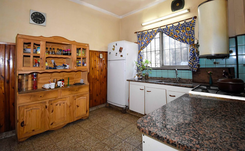 Casa 4 Ambientes En Venta, Monte Grande