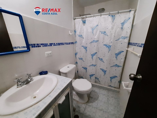 Imagen 10 de 12 de Remax Costa Azul Vende Casaquinta Conjunto Paycla