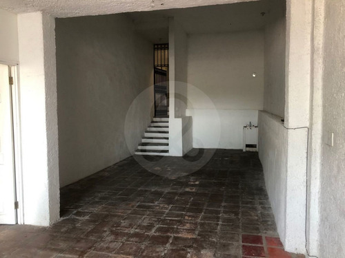 Casa En Venta En Lomas De Bezares
