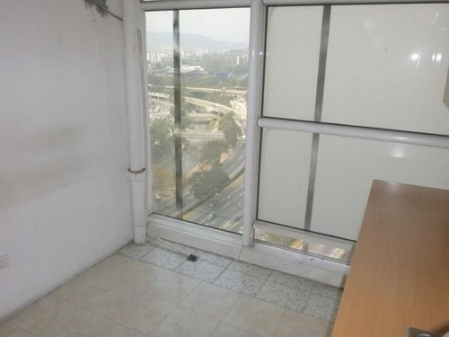 Imagen 14 de 17 de Mls #20-24236 Oficina Alquiler Sabana Grande. Cc El Recreo Me