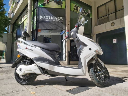 Imagen 19 de 20 de Moto Electrica Scooter Hawk De Sunra Ultima Unidad D