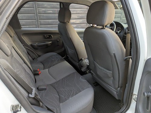 Imagen 9 de 16 de Fiat Palio 2015 1.4 Fire Pack Seg. Top