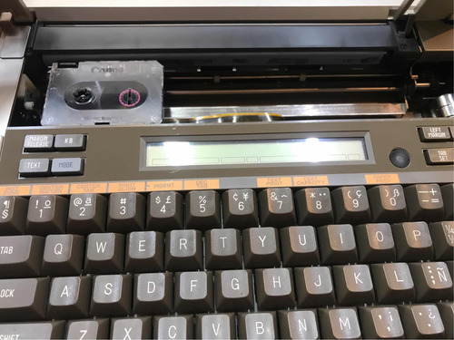 Maquina Escrever Eletronica Canon Cs 60 Com Detalhes (Usado)