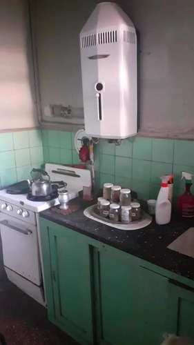 Imagen 3 de 3 de Venta Casa A Refaccionar En Lote Propio, De 8,66 X 20. Floresta. Oportunidad!