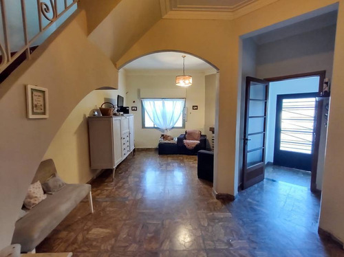 Imagen 2 de 30 de Venta De Casa Con Terraza En Villa Del Parque