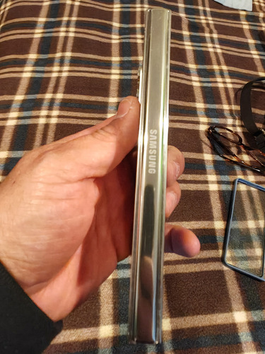 Celular Samsung Galaxy Z Fold5 12gb + 512gb Color Crema (Usado)